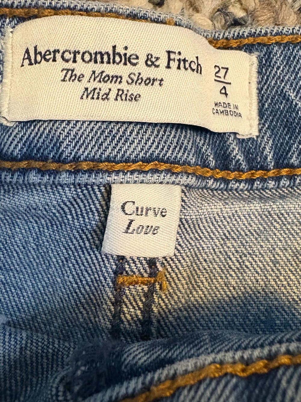 Abercrombie Curve Love High Rise Mom Jean Shorts Distressed Size 27 - Picture 2 of 8